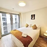 Cozy One Bedroom Flat With Convenient Parking-Cd8